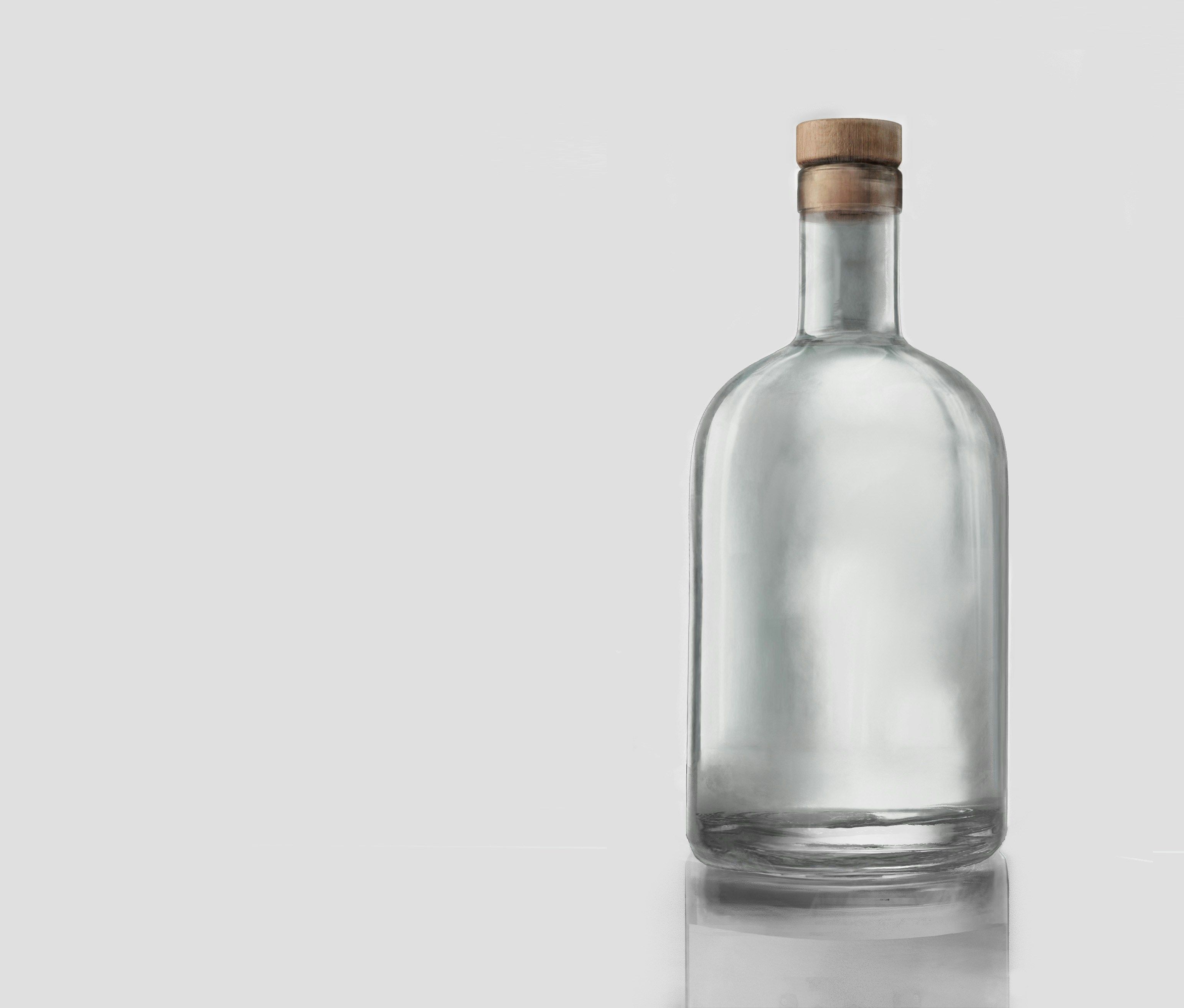 photo d'une bouteille en verre vide